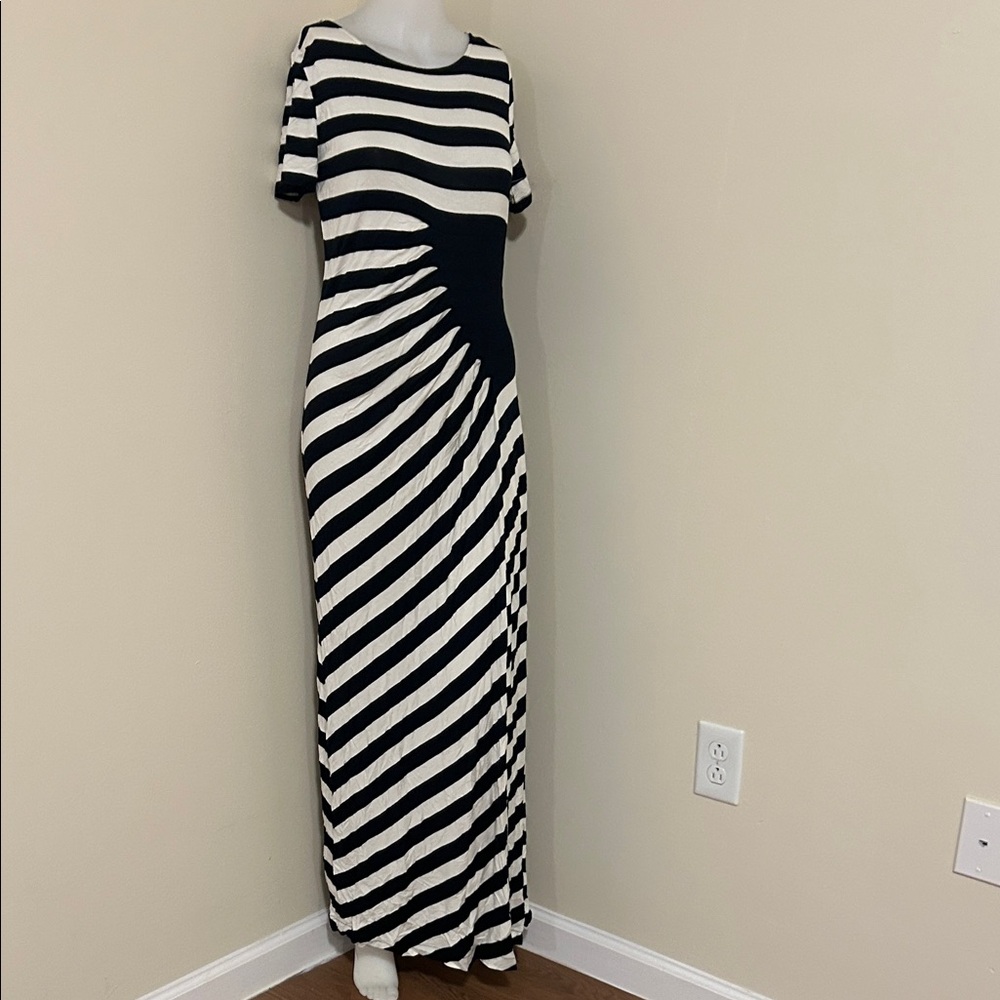 Chic Black and White Striped Maxi Dress - Picture 3 of 8